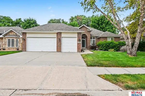 1604 S 190th Plaza, Omaha, NE 68130