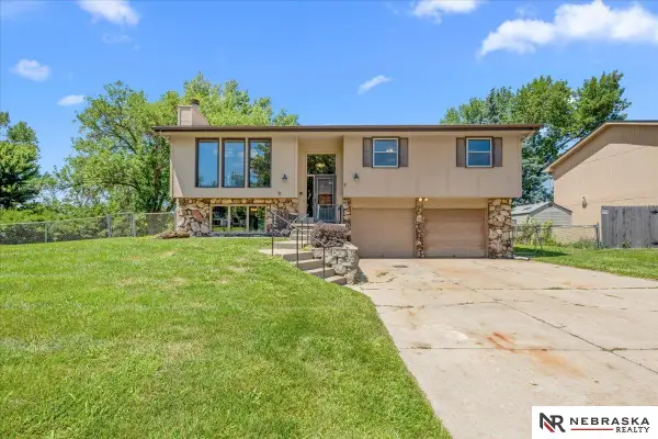 5618 S 155 Street, Omaha, NE 68137