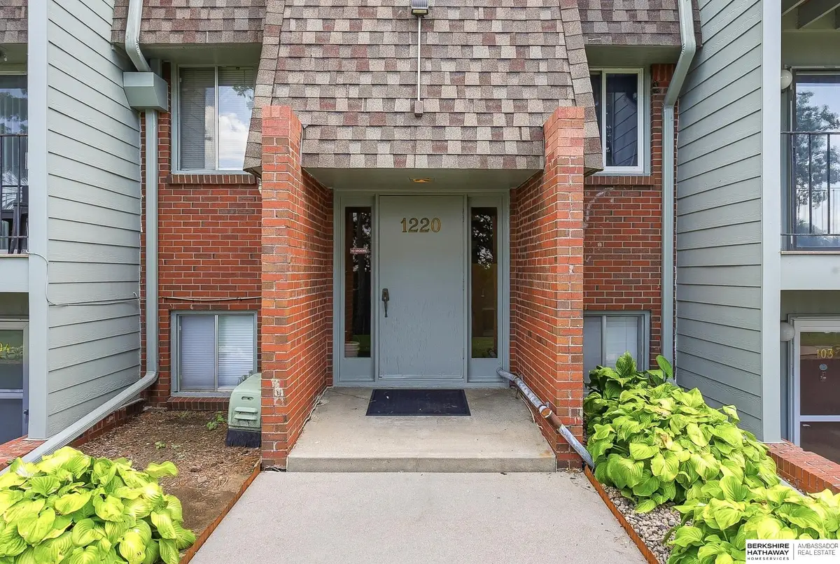 1220 S 120 Street #301, Omaha, NE 68144 - #1
