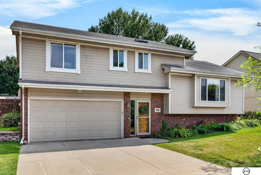 7405 Braun Street, La Vista, NE 68128 - #2
