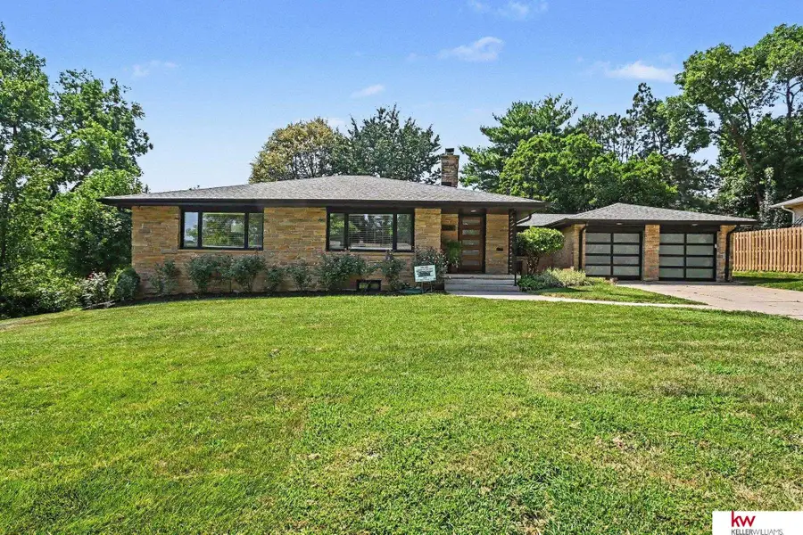 328 S 70 Avenue, Omaha, NE 68132 - #2
