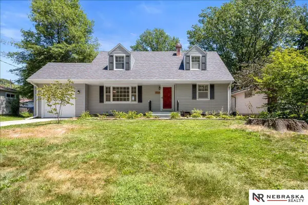 1734 S 41st Street, Lincoln, NE 68506