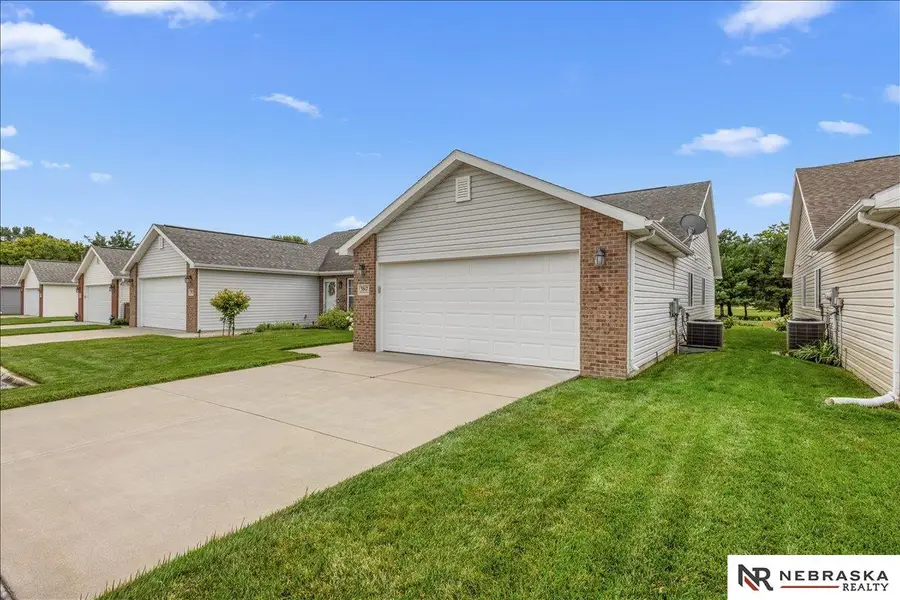 3917 Ballard Court, Lincoln, NE 68504 - #3