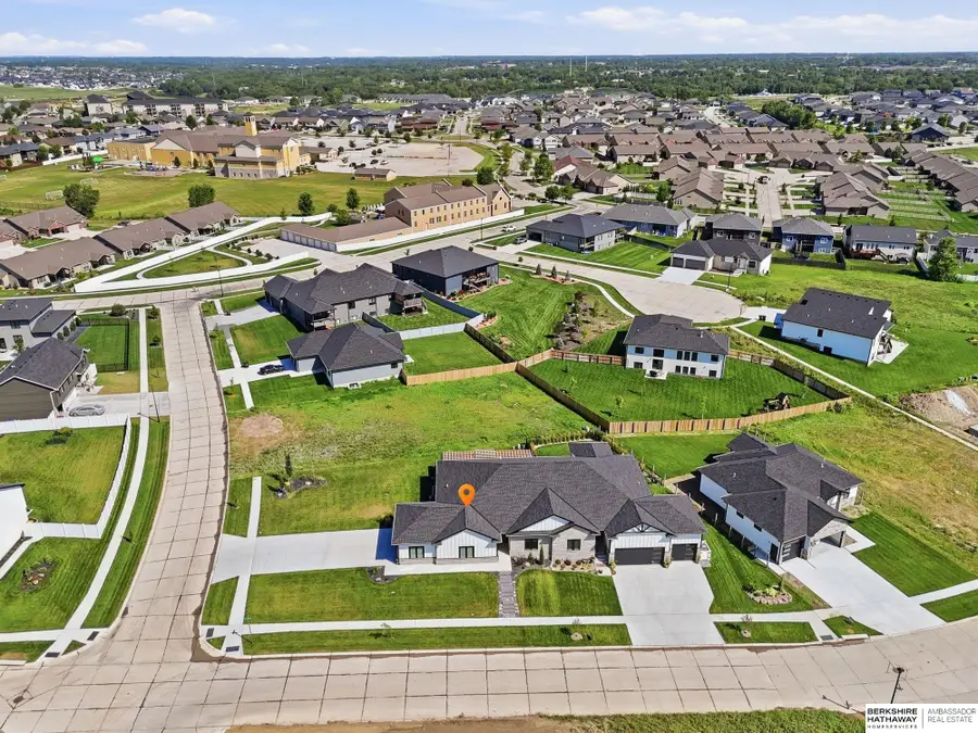 7900 Ponce Drive, Lincoln, NE 68516 - #2