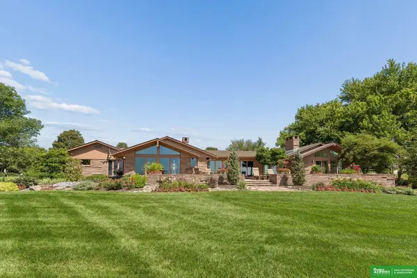 1021 Skyline Drive, Fremont, NE 68025