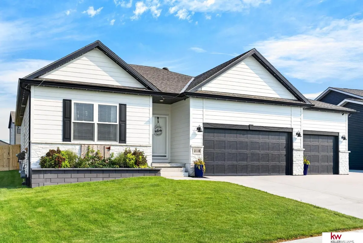 21118 Larimore Avenue, Elkhorn, NE 68022 - #1
