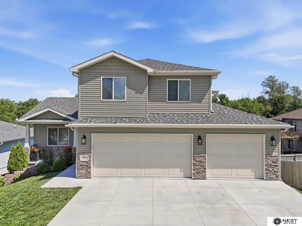 740 Prairie View Lane, Hickman, NE 68372 - #1