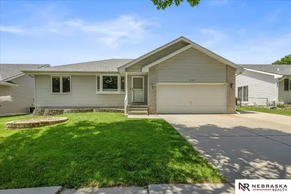 6109 NW 11th Street, Lincoln, NE 68521