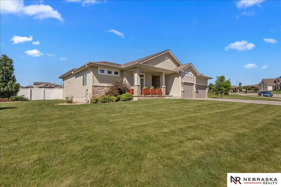 21805 H Street, Chicago, NE 68022 - #2