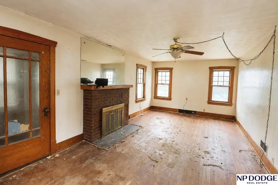 3052 S 31st Street, Omaha, NE 68105 - #3