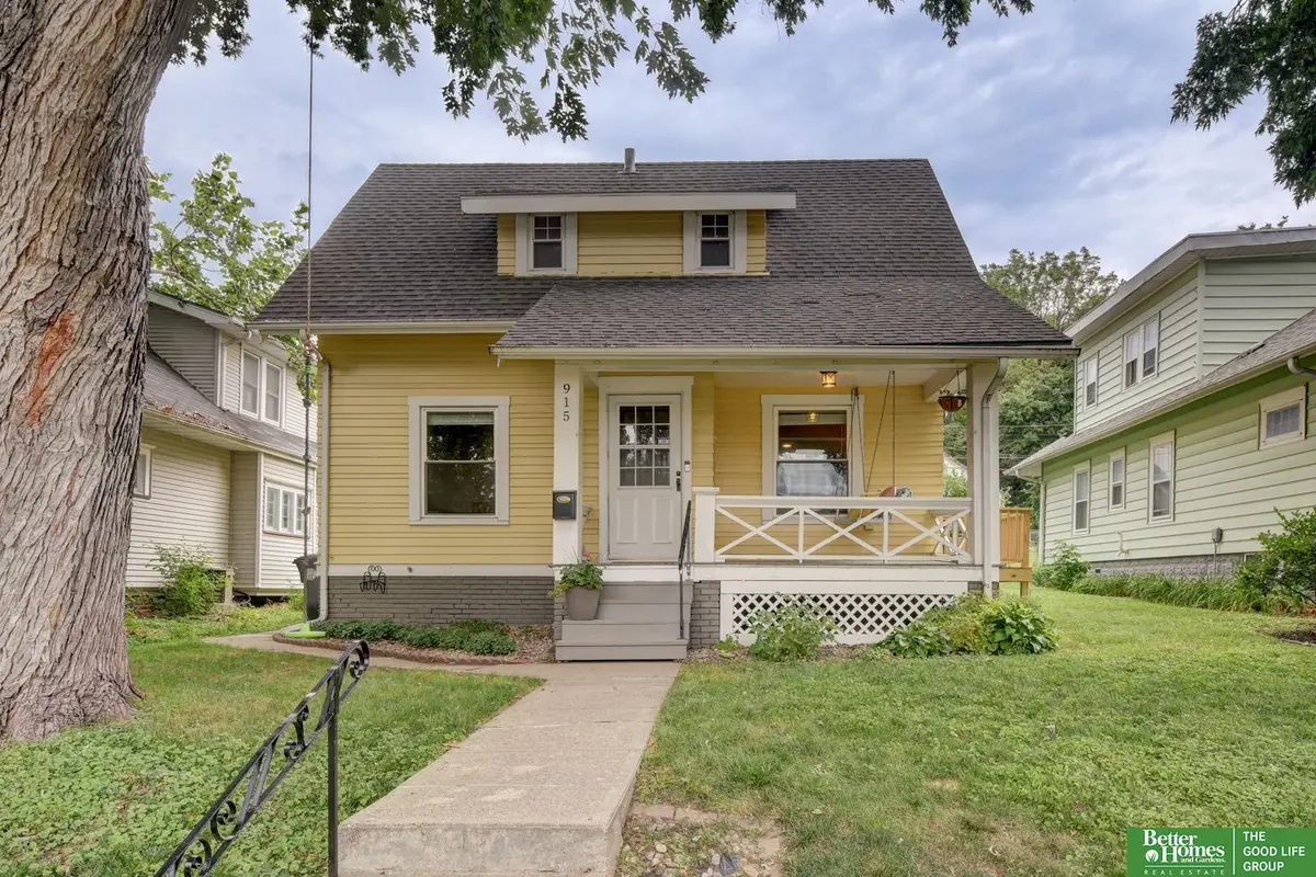 915 S 38th Avenue, Omaha, NE 68105 - #1