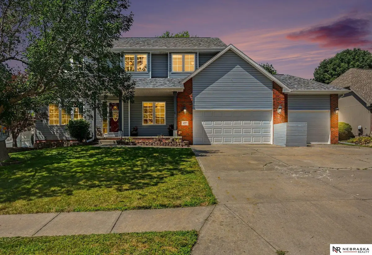 2811 Leigh Lane, Papillion, NE 68133 - #1