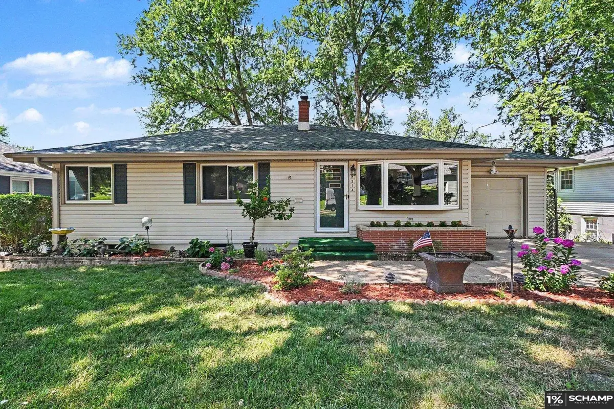 2314 S 46 Avenue, Omaha, NE 68106 - #1