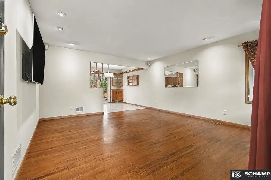 2314 S 46 Avenue, Omaha, NE 68106 - #3