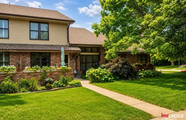 6626 Shenandoah Court, Lincoln, NE 68510