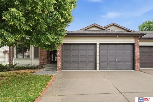 722 Lancashire Court, Lincoln, NE 68510