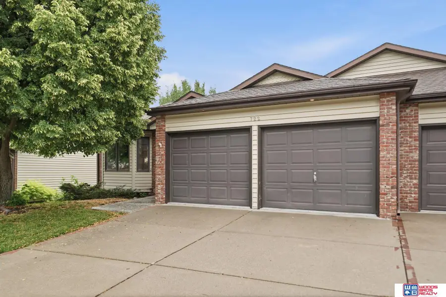 722 Lancashire Court, Lincoln, NE 68510 - #2