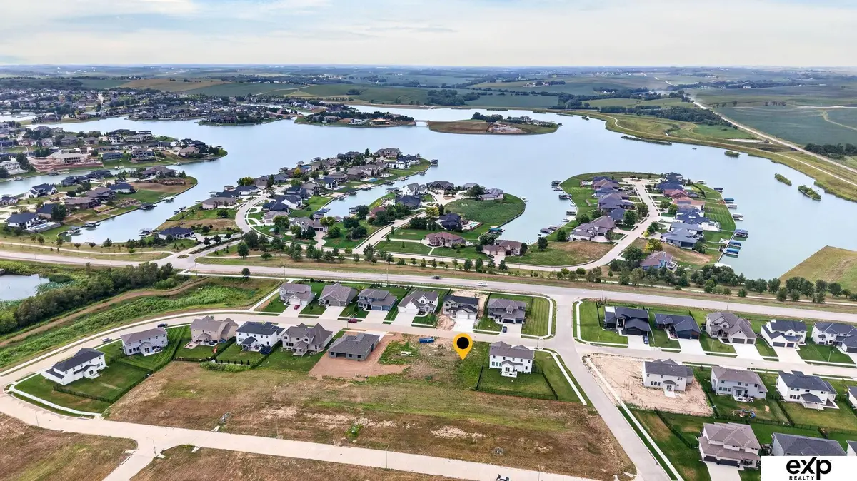 17107 Sarah Street, Bennington, NE 68007 - #1