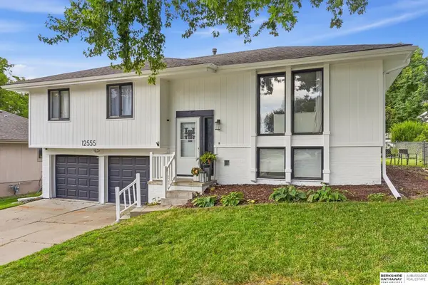 12555 Yates Street, Omaha, NE 68164