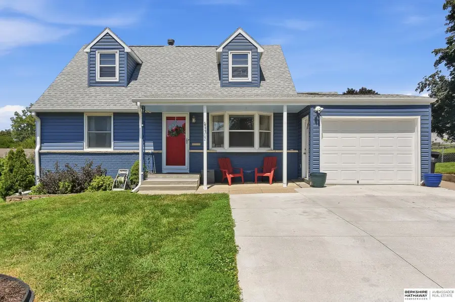3302 S 48th Avenue Circle, Omaha, NE 68104 - #2