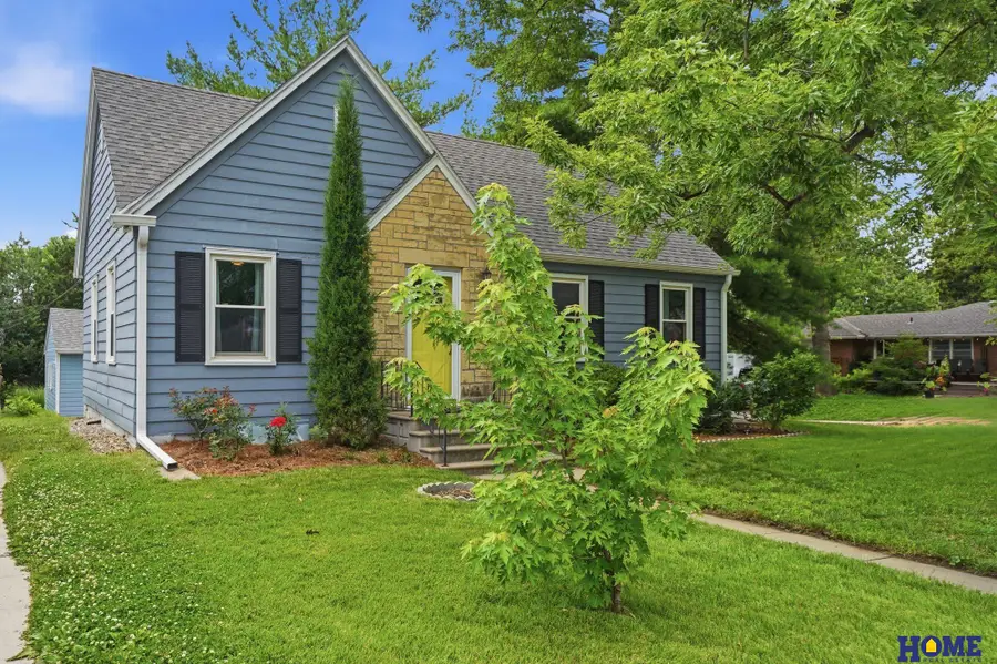 2501 S 34th Street, Lincoln, NE 68506 - #3