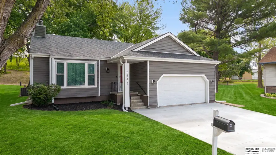 7805 Potter Plaza, Omaha, NE 68122 - #2