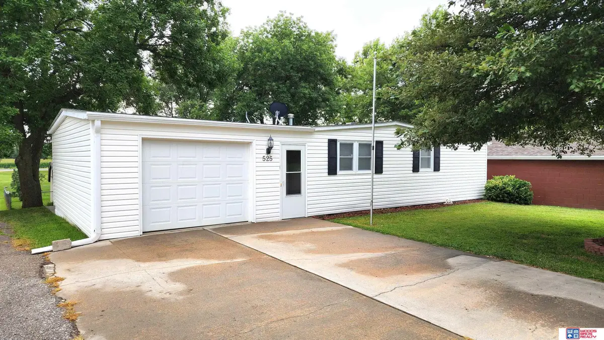 525 E 1st (house Only) Street, Hickman, NE 68372 - #1
