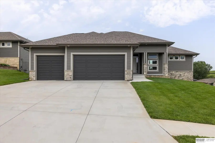 16071 Center West Hadan Drive, Bennington, NE 68007 - #2