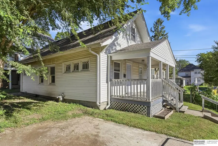 338 N 36th Street, Omaha, NE 68131 - #3