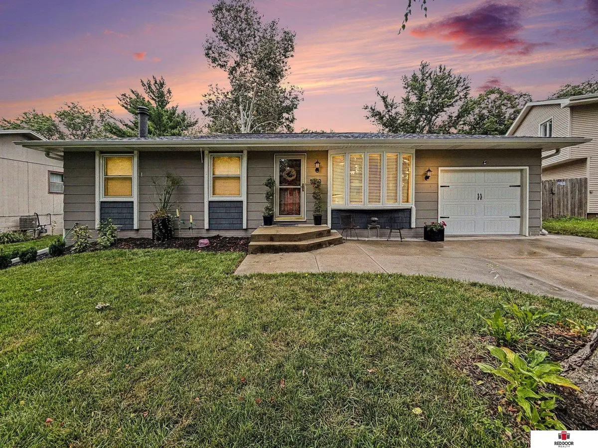 5420 S 37th Street, Lincoln, NE 68516 - #1