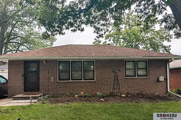 1927 N 57 Street, Lincoln, NE 68505