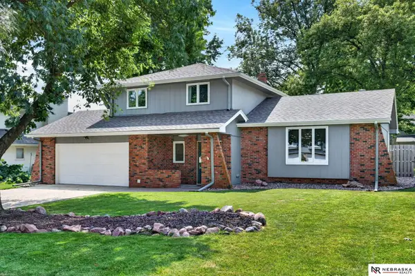 638 S 215th Street, Omaha, NE 68022