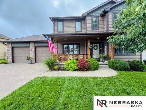 10708 S 214th Street, Gretna, NE 68028