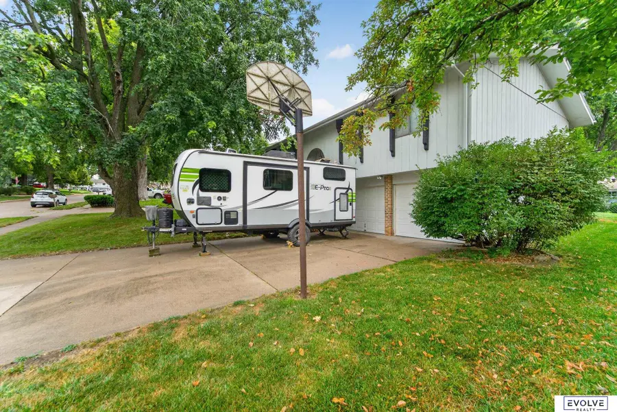 5064 S 106th Avenue, Omaha, NE 68127 - #3
