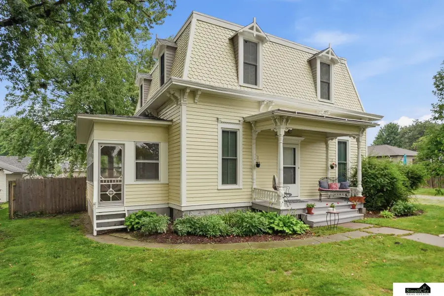 527 Main Street, Hickman, NE 68372 - #3