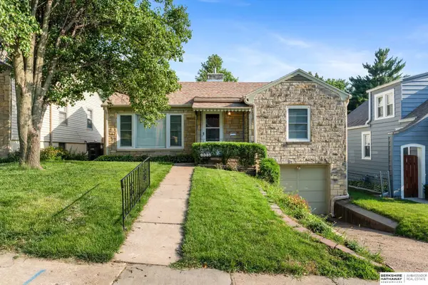 6335 William Street, Omaha, NE 68106