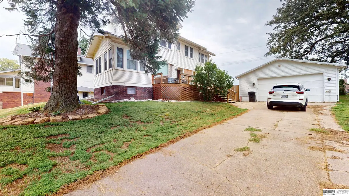 409 N Davis Avenue, Oakland, NE 68045 - #1