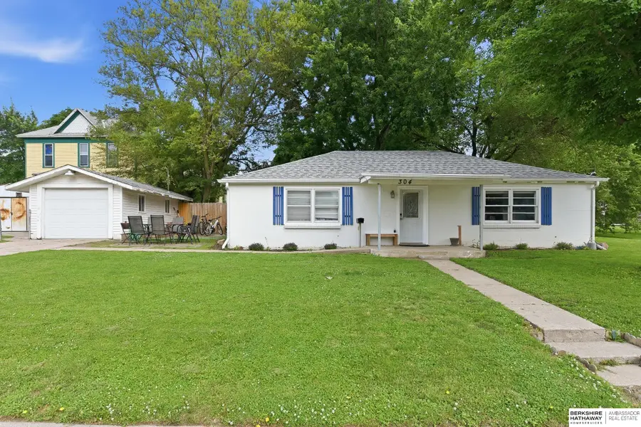 304 N 22 Street, Ashland, NE 68003 - #3