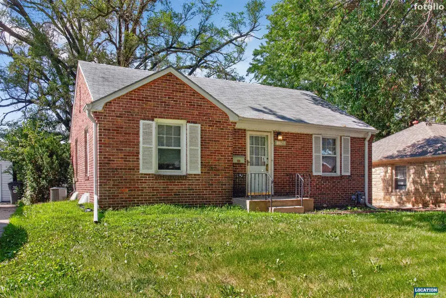 4025 Everett Street, Lincoln, NE 68506 - #2