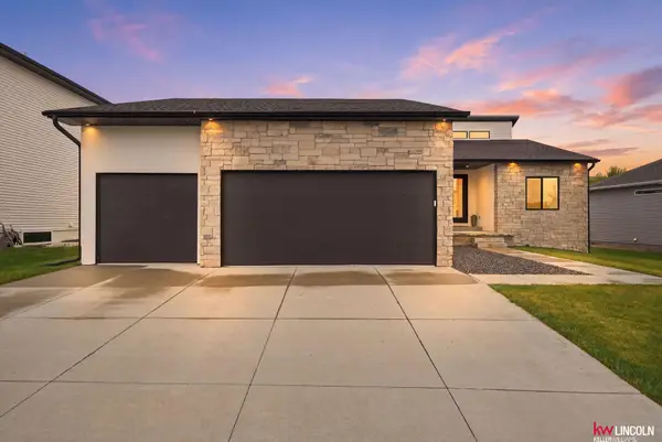 6801 Monarch Drive, Lincoln, NE 68516