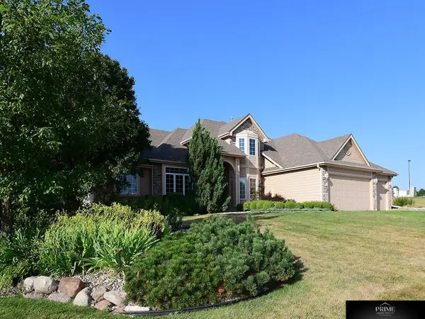 1571 Hardwood Drive, Papillion, NE 68046