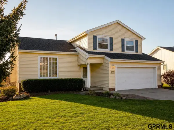 1505 Beaufort Drive, Papillion, NE 68133
