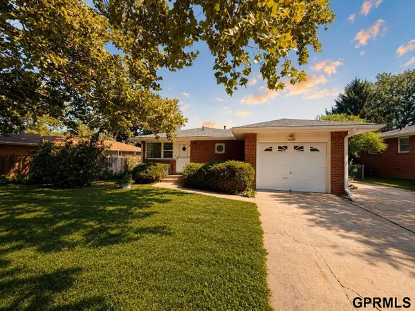 7130 Englewood Drive, Lincoln, NE 68510