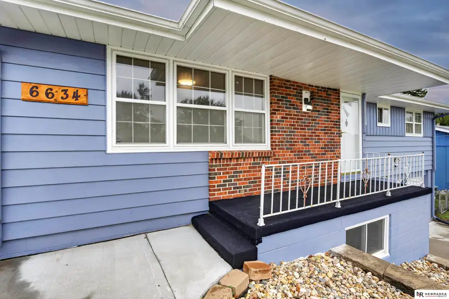 6634 Nebraska Avenue, Omaha, NE 68104 - #3