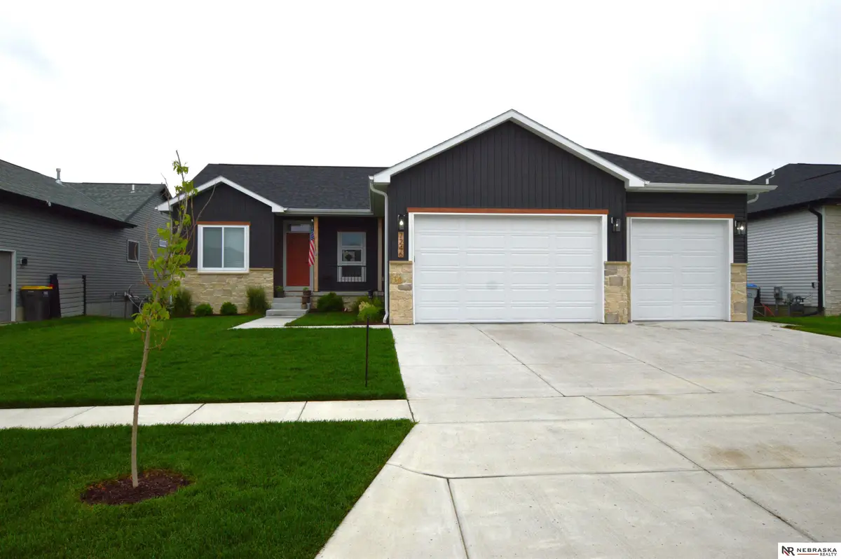 7246 N 49th Street, Lincoln, NE 68514 - #1