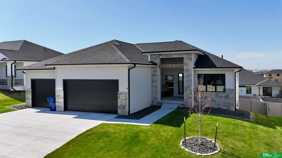 12368 Windsor Drive, Papillion, NE 68046 - #3