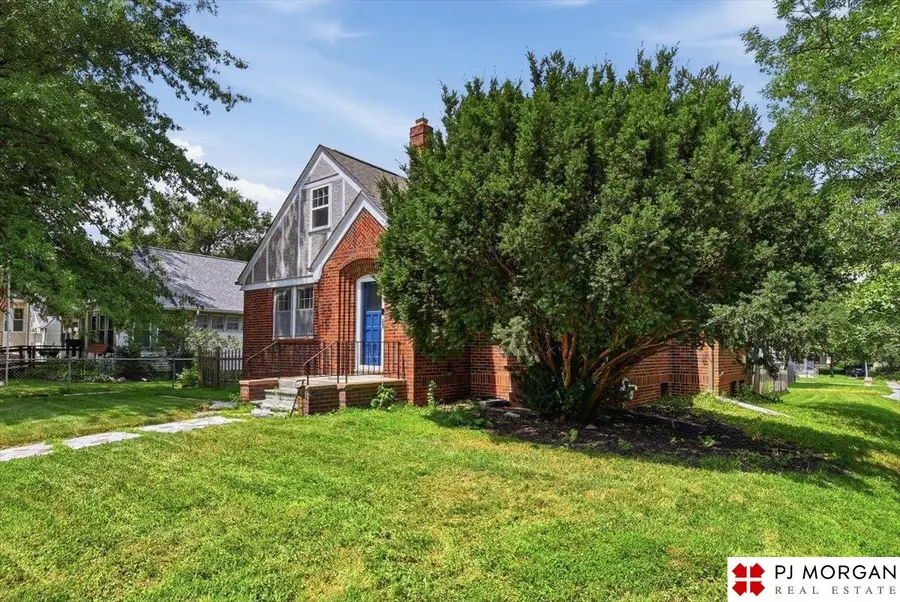 4402 Pierce Street, Omaha, NE 68105 - #2