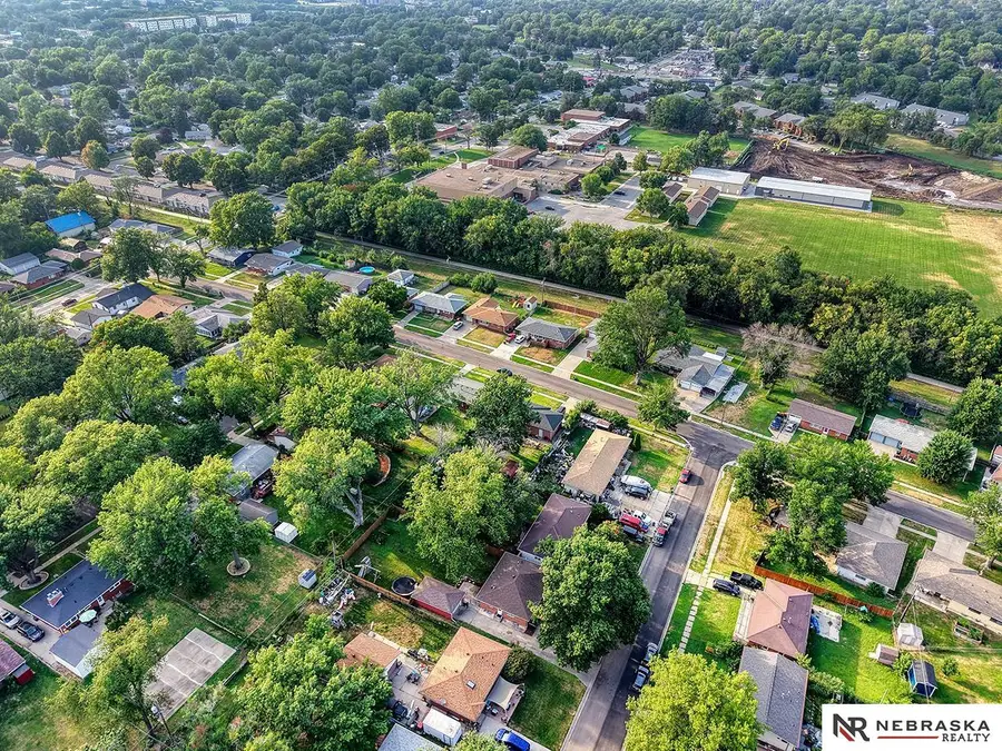 901 N 58th Street, Lincoln, NE 68505 - #2