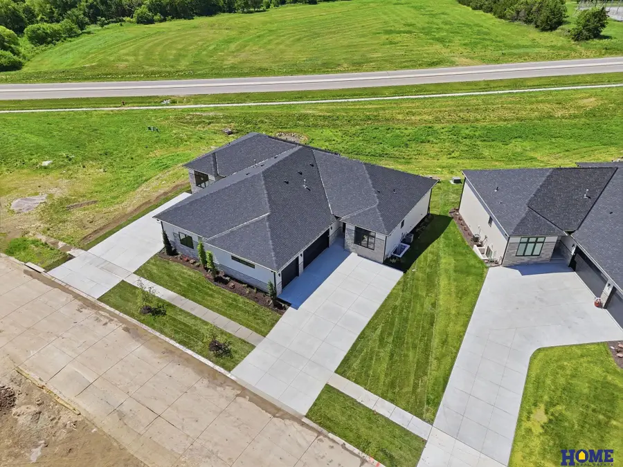 9207 Triana Lane, Lincoln, NE 68520 - #3