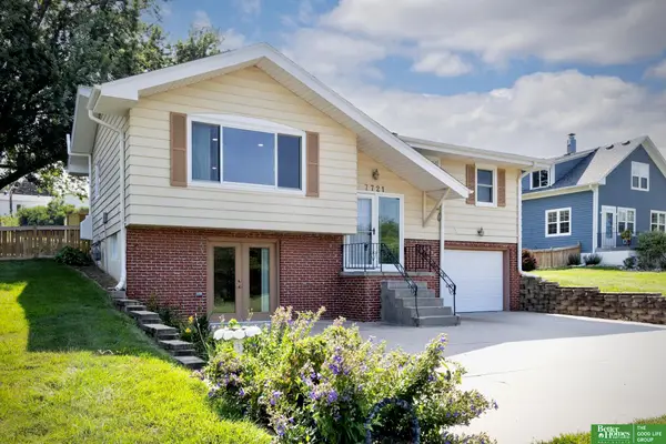 7721 S 42nd Street, Bellevue, NE 68147